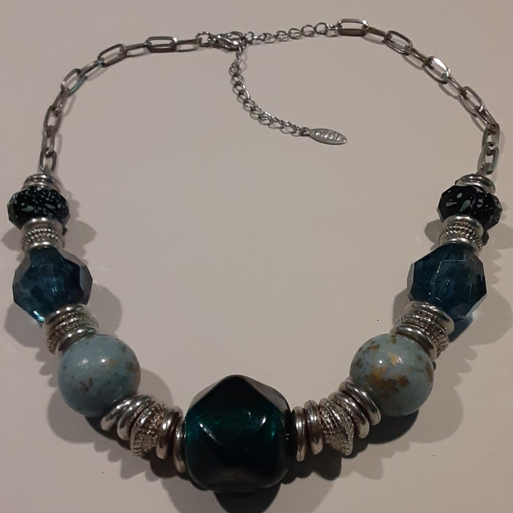 Latasia bauble necklace